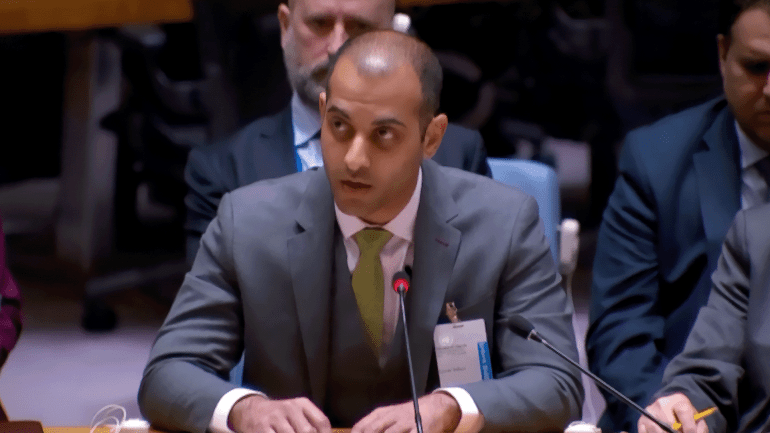 Feroze Sidhwa شهادة الطبيب الأمريكي فيروز سِيدْوا أمام <a class=