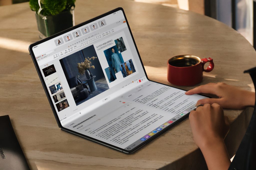 شاهد: أول حاسوب محمول قابل للطي يعمل بنظام “هارموني”