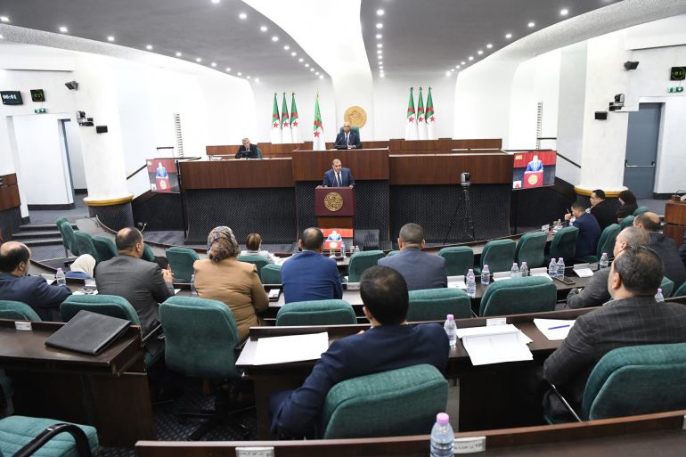 تصاعد الأصوات البرلمانية المطالبة بالإسراع في رفع التجميد عن تنفيذ عقوبة الإعدام المجلس الشعبي الوطني