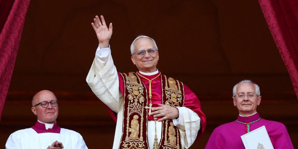 Live ، New Pope: Léon XIV يطلق “جاذبية السلام” إلى “جميع الشعوب” ، تتدفق ردود الفعل من جميع أنحاء العالم