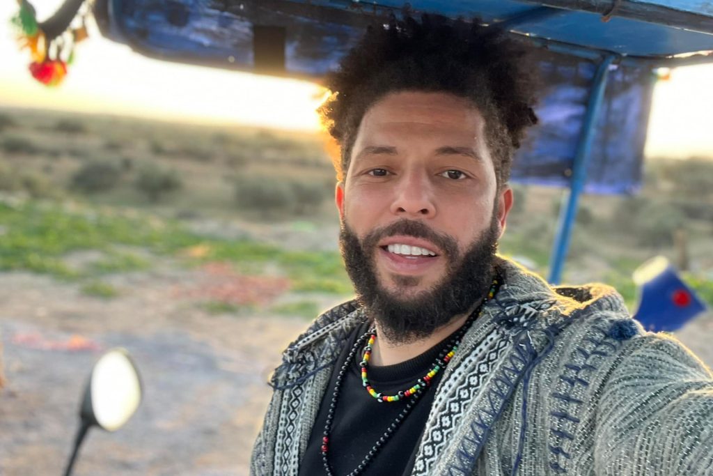 أبرز وجوه جيل ما بعد الثورة.. رحيل مغني “الراب” التونسي كافون