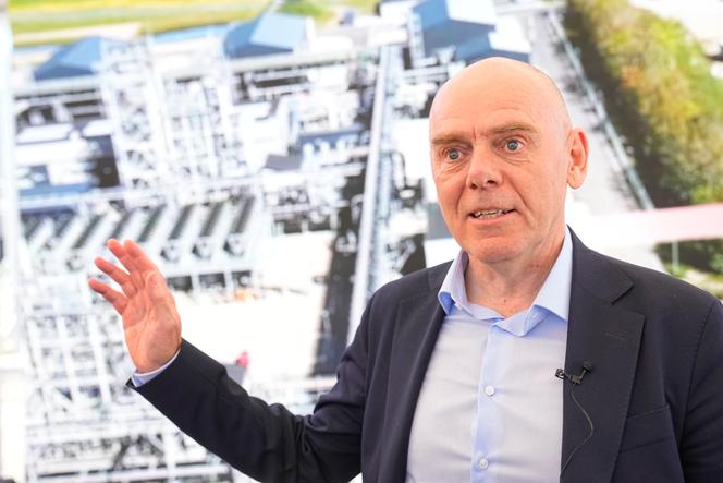 Knud Erik Andersen ، الرئيس التنفيذي لشركة European Energy ، أثناء افتتاح مصنع Kasso E-methanol التجاري ، في Aabenraa ، ​​الدنمارك ، 13 مايو 2025.