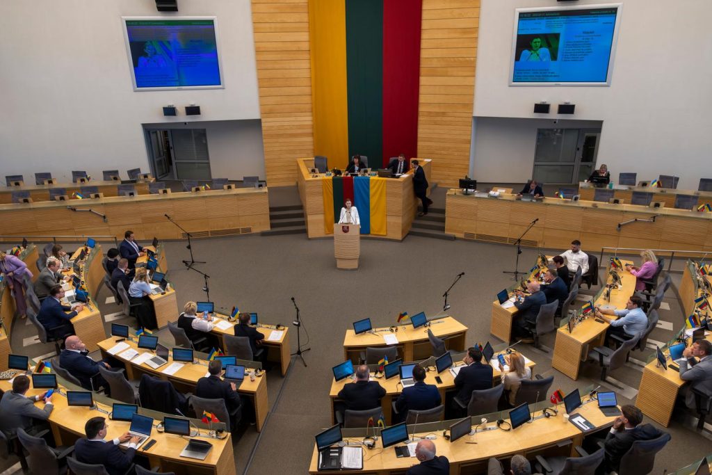 في ليتوانيا ، يسمح البرلمان للبلاد بالخروج من الاتفاقية التي تحظر مناجم المناجم المضادة