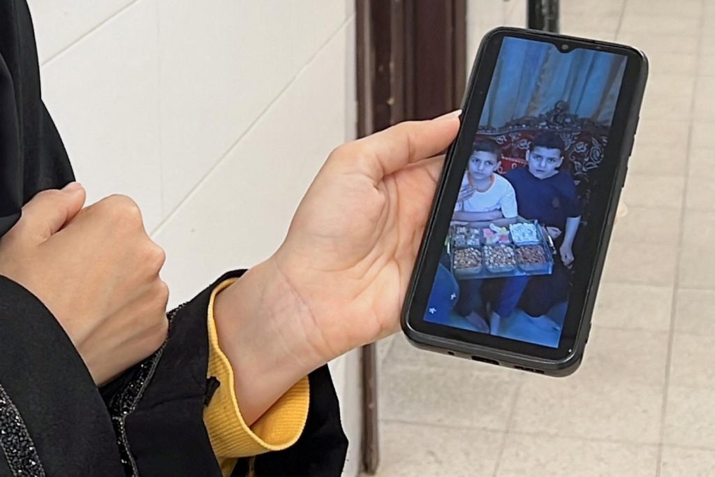 تسعة من الأطفال العشرة من اثنين من الأطباء يهلكون في قصف إسرائيلي في غزة