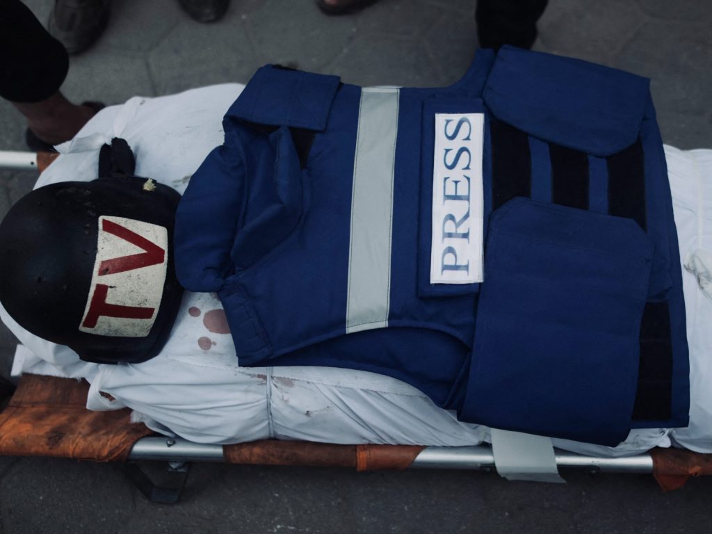 “صحفيو غزة تحت النار”.. فيلم يكشف منهجية إسرائيل في استهداف الصحفيين