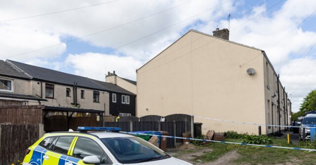 تتقاضى شرطة المملكة المتحدة ثلاثة رجال إيرانيين بالتجسس وسط تحقيق الإرهاب