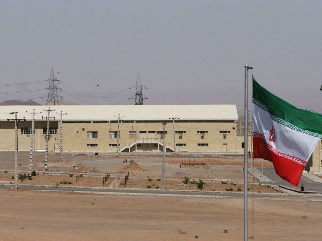 ضرب نطنز.. إيران تنفي أي تسرب إشعاعي من المنشآت النووية