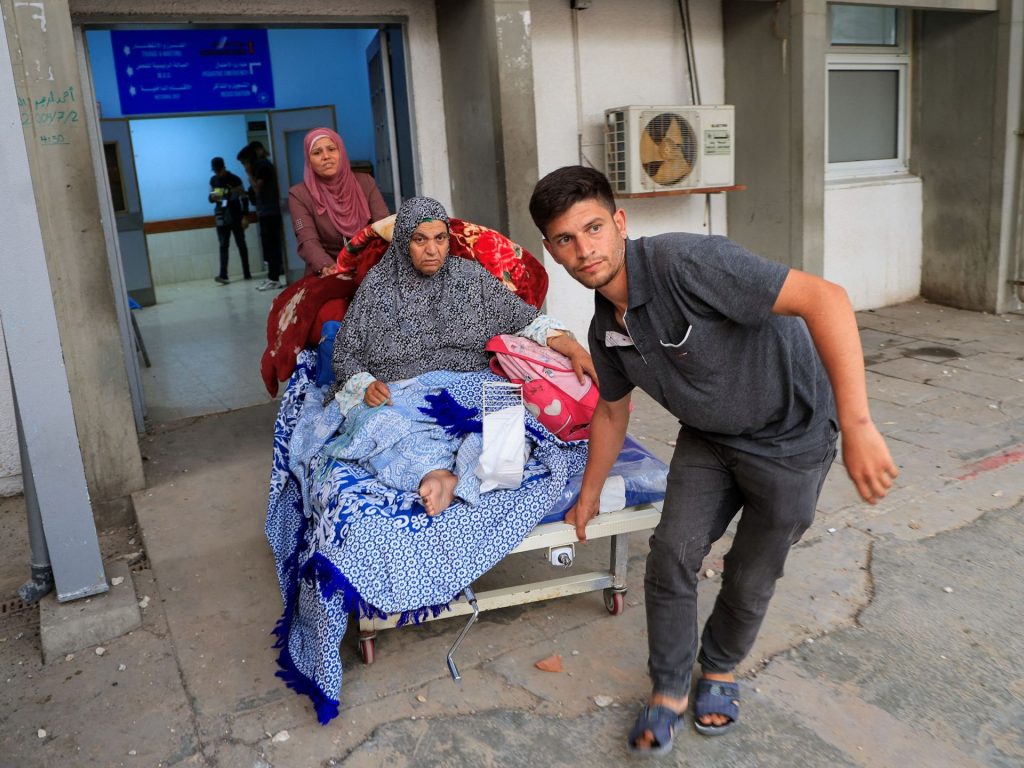 الحرب على غزة.. قصف عنيف بخان يونس ومجلس الأمن يبحث الوضع الإنساني بالقطاع