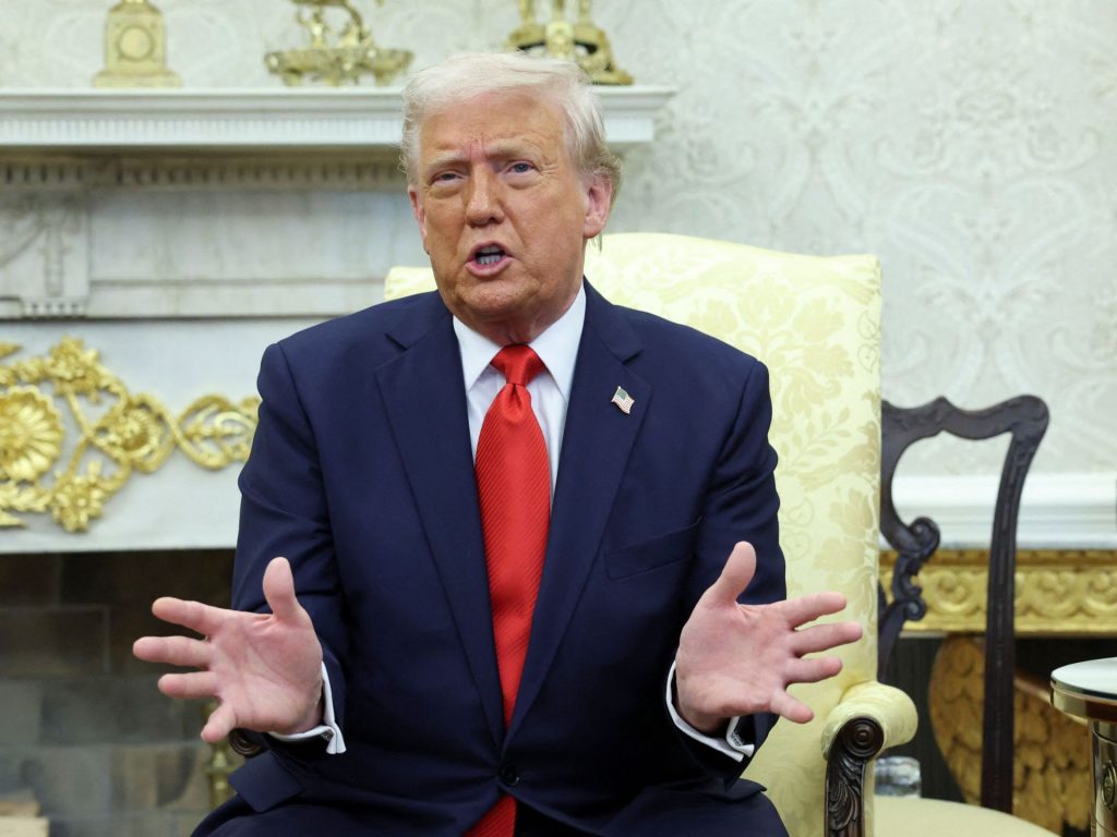 كيف نجح ترامب في إسكات معارضيه بهوليود في ولايته الثانية؟