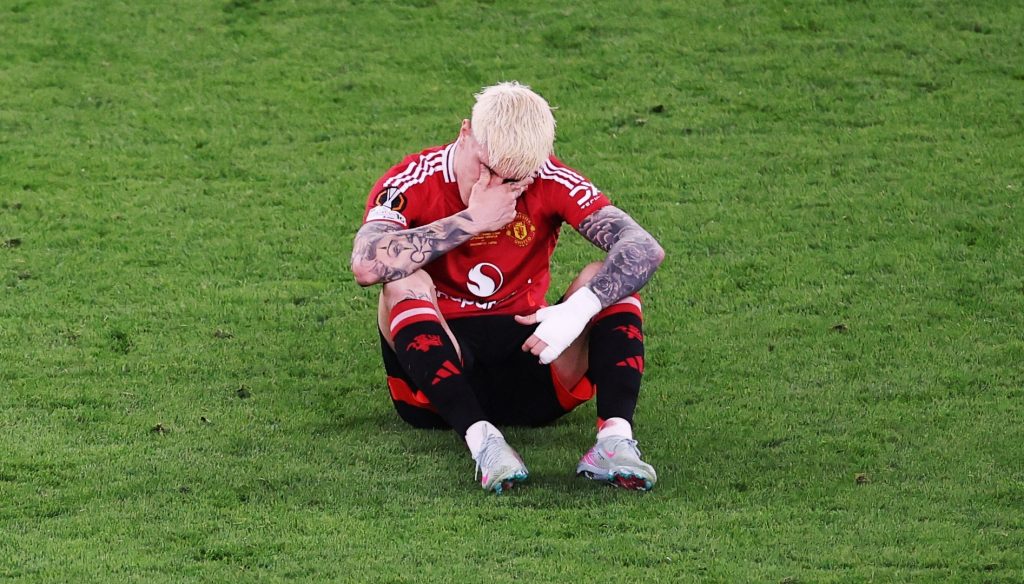 العلاقة المتوترة بين أموريم وغارناتشو تفتح باب رحيله عن مانشستر يونايتد