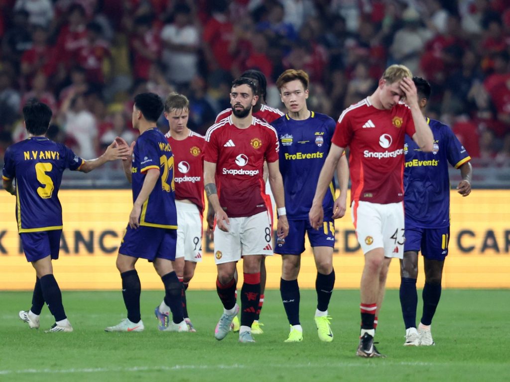 هزيمة مخجلة لمانشستر يونايتد في مستهل جولته الآسيوية