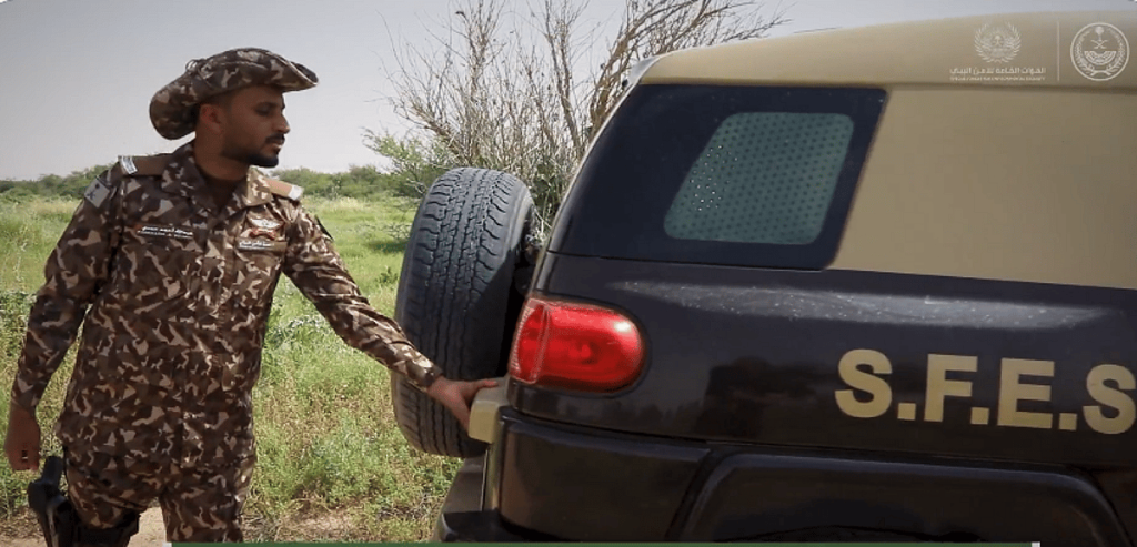 ضبط مواطنَين لارتكابهما مخالفة الشروع في الصيد دون ترخيص بمنطقة المدينة المنورة