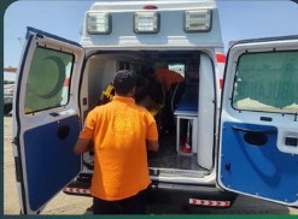 حرس الحدود بمنطقة جازان ينقذ طفلة من الغرق أثناء ممارسة السباحة