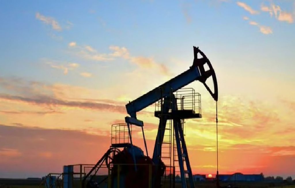 ارتفاع أسعار النفط.. وخام برنت يسجل 62 دولارا للبرميل