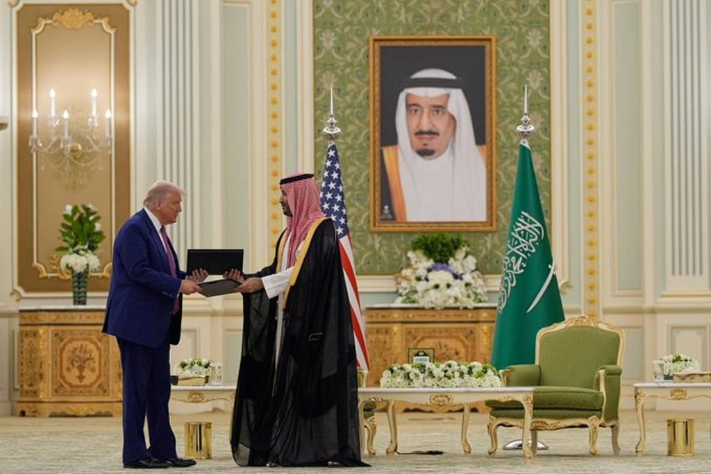 البيت الأبيض: إطلاق عدد من صناديق الاستثمار المتخصصة بين السعودية وأمريكا