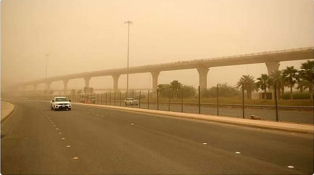 طقس المملكة الثلاثاء.. رياح نشطة مثيرة للأتربة والغبار على عدة مناطق