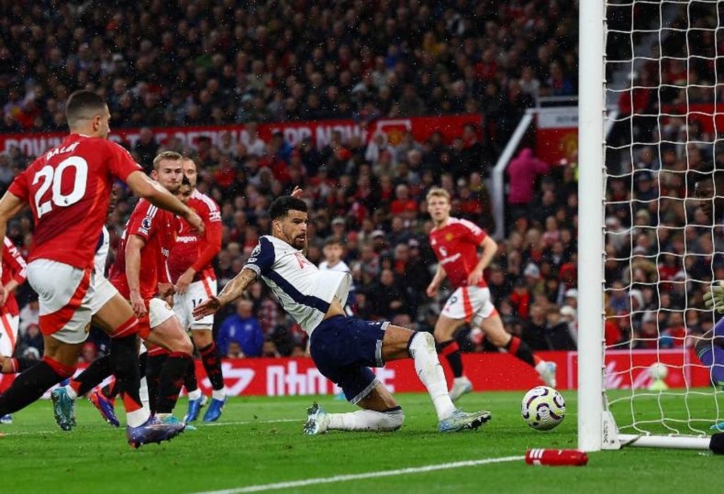 مباراة مثيرة تجمع توتنهام ومانشستر يونايتد في نهائي الدوري الأوروبي