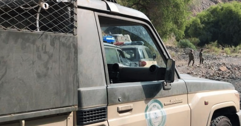 القبض على مخالفَيْن لنظام أمن الحدود بجازان لتهريبهما 6 كيلوجرامات من نبات القات المخدر