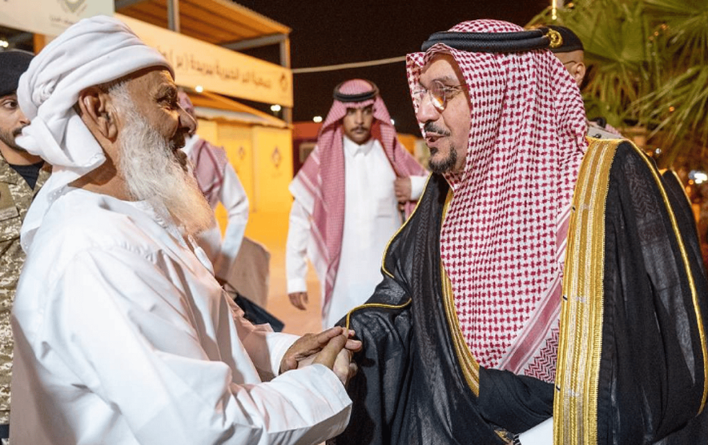 أمير القصيم يتفقد مدينة حجاج البر بالمنطقة ويشيد بالجهود المبذولة لخدمة ضيوف الرحمن