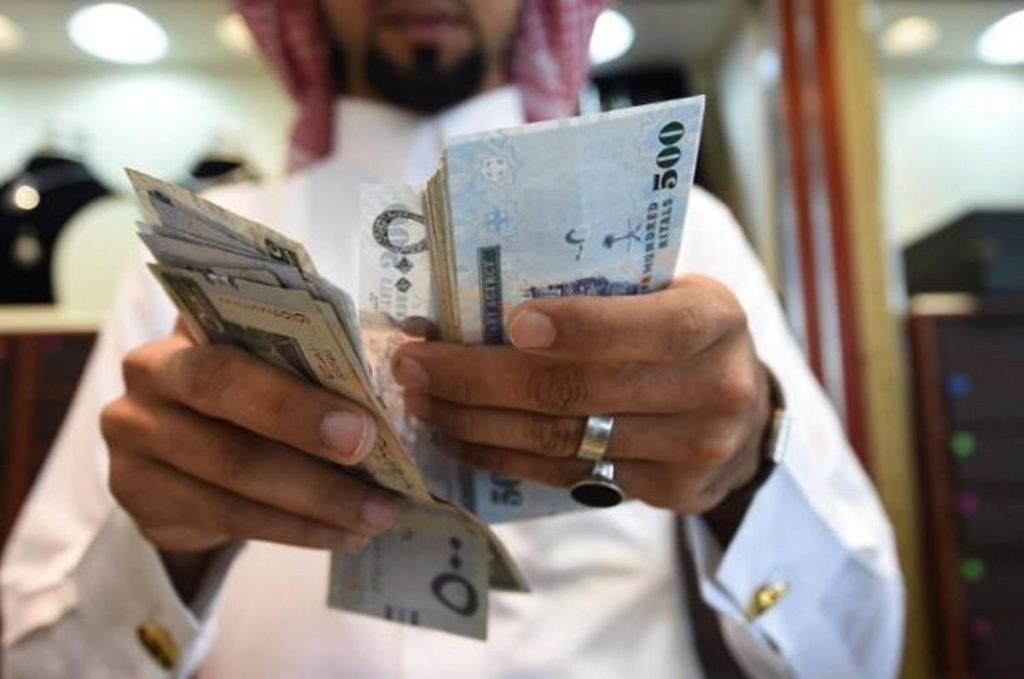 سعر الريال السعودي اليوم الأربعاء 1-12-1446 مقابل الدولار والعملات الأجنبية