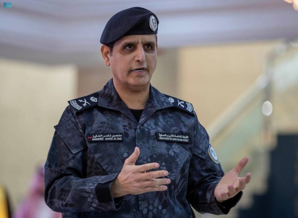 قائد القوات الخاصة للأمن والحماية يزور مركز العمليات الأمنية الموحدة (911) بمكة المكرمة