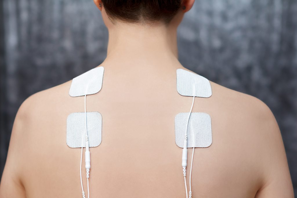 علماء يطورون أقطابا كهربائية تفتح آفاقا لعلاج الألم والتشنج والشلل