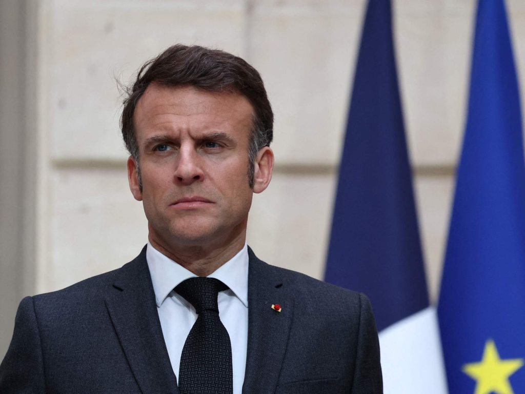 الرئيس والفيلسوف.. سياسات ماكرون و”دموع” بول ريكور؟