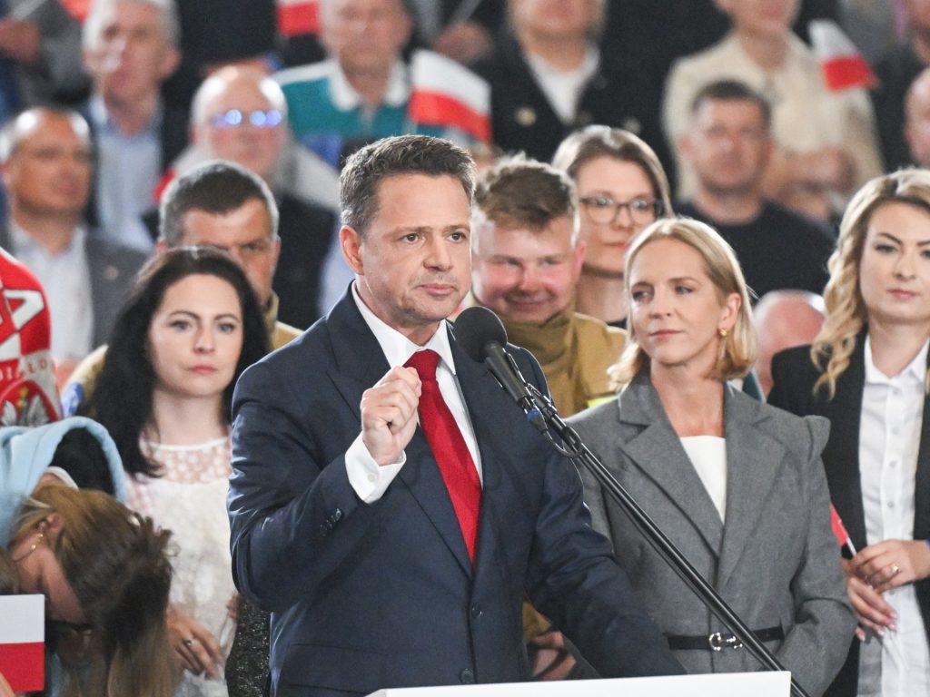 مرشح الائتلاف الحاكم في بولندا يتقدم في الانتخابات