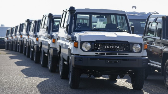 يخاطر صانعي السيارات الغربيين بالمخاطر في الصين ، يحذر مالك جيب Stellantis