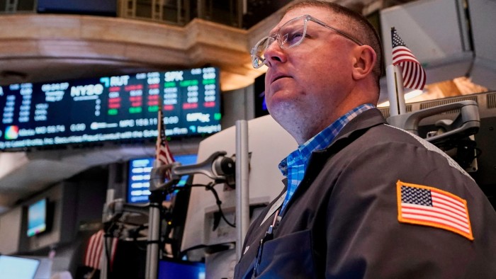 تقفز الأسهم الأمريكية بينما يروي دونالد ترامب تقدمًا “إيجابيًا” في المحادثات التجارية للاتحاد الأوروبي