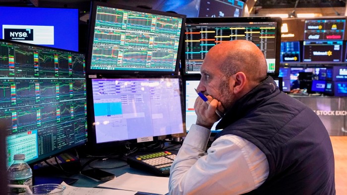 تنخفض سندات حكومة الولايات المتحدة مع انخفاض مخاوف فاتورة الضرائب في دونالد ترامب