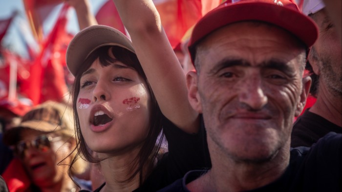 احتجز تركيا خمسة من رؤساء البلديات في أحدث حملة على المعارضة