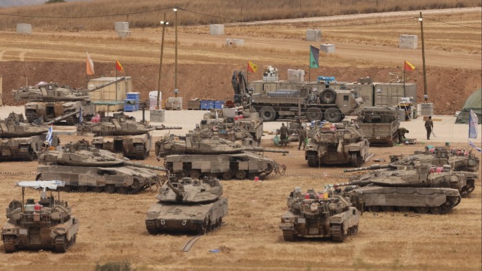 إسرائيل توسع هجوم غزة الأرض بعد أيام من الإضرابات الجوية