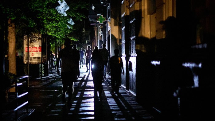 البرتغال تلوم فرنسا على التأخير في روابط الطاقة بعد تعتيم الأيبيرية