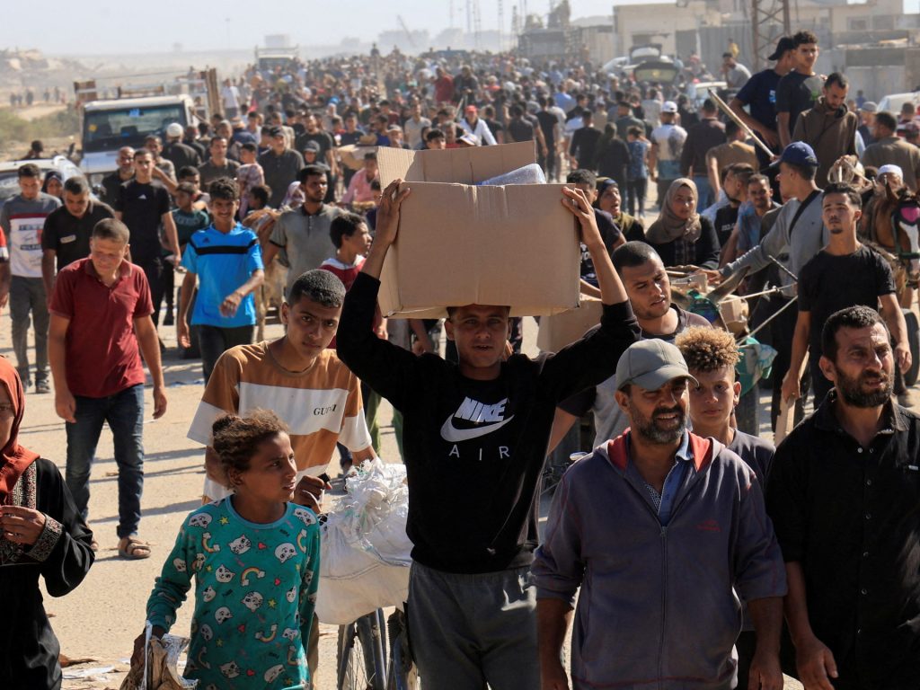 الأونروا: تقليص نقاط المساعدات بغزة تهجير مقنّع