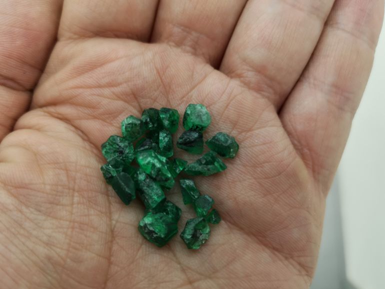 "amethyst, background, beautiful, beryl, black, blue, brilliant, carat, closeup, colombia, colombia emerald mining, cristal texture, crystal, design, diamond, emerald, emerald mining, emeralds, expensive, fashion, gem, gems, gemstone, gemstones, geology, green, industrial, jade, jewel, jewelry, jewels, luxury, macro, mineral, miners, natural, open cut, precious, quartz, rock, rose, ruby, sapphire, semi-precious gem, shiny, stone, stones, topaz, transparent, treasure"