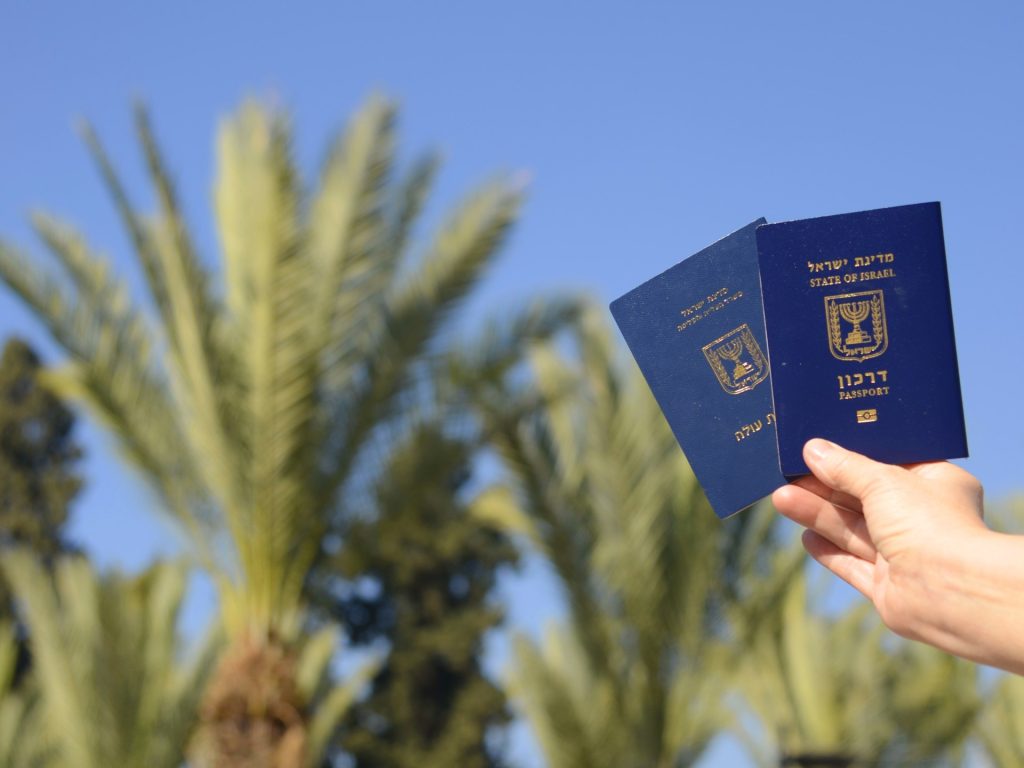 %40 من الإسرائيليين يودون المغادرة فلماذا يتلكؤون؟