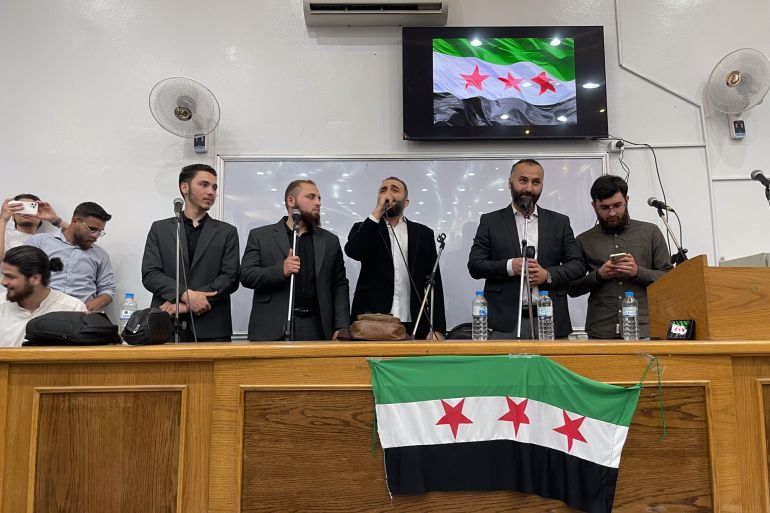 المنشد نادر القاضي وفرقته في فعاليات افتتاح المصلى