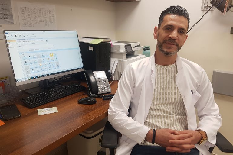 مستشفى المطلع، جبل الزيتونن القدس، الطبيب المقين في قسم العلاج بالإشعاع في مستشفى المطلع عبد المنعم الخطيب(الجزيرة نت)