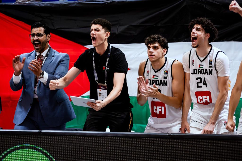 احتفاء وترحيب برفض الأردن مواجهة إسرائيل بكأس العالم لكرة السلة للشباب
