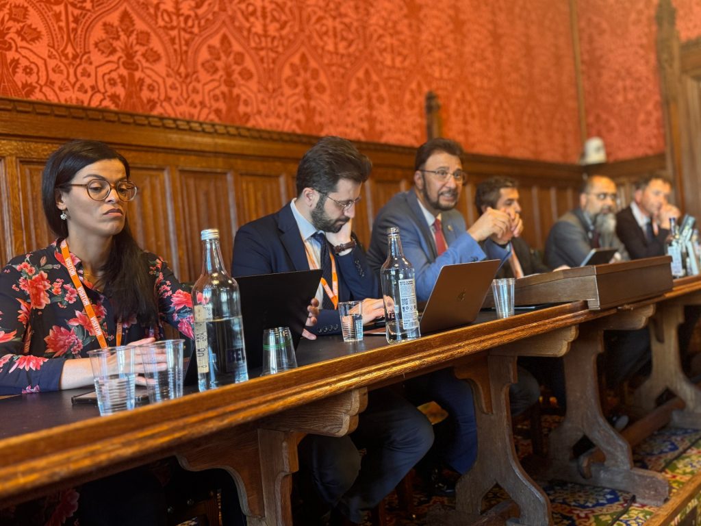 الإسلاموفوبيا القاتلة.. كيف يكتسب خطاب اليمين المتطرف الأوروبي وجها دمويا؟