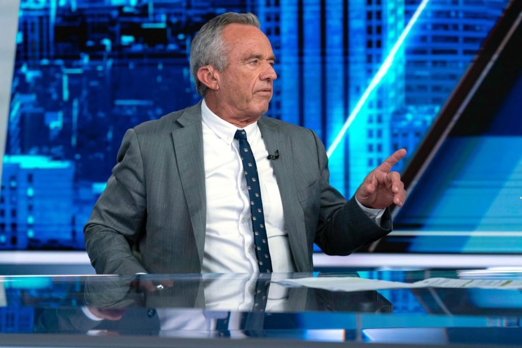 خبراء التطعيم الذي رفضه إدارة ترامب “يهتمون بشدة” من قبل روبرت كينيدي جونيور