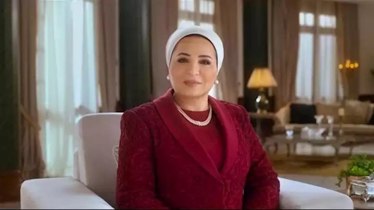 انتصار السيسي تهنئ المصريين بالعام الجديد: نتمنى أيامًا أكثر أملًا وطم