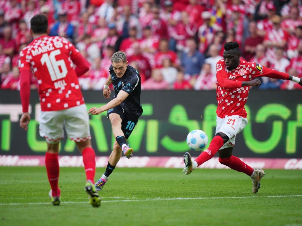 ليفربول يتقدم بعرض رسمي لضم أغلى لاعب في تاريخ النادي