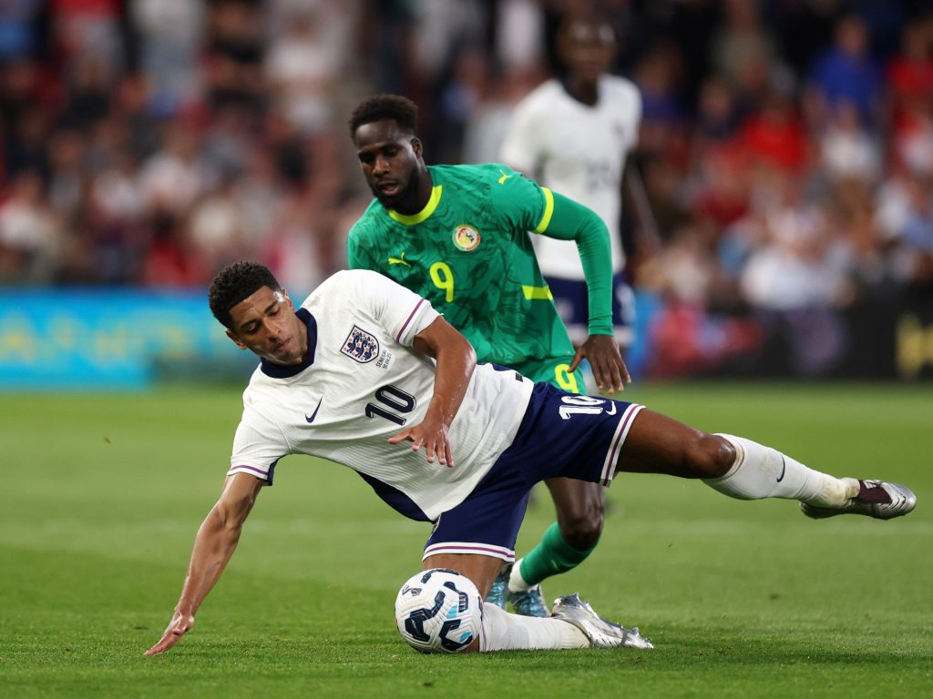 منتخب السنغال يحقق فوزا تاريخيا على إنجلترا