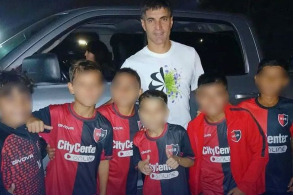 صورة وسبب غريب يتسببان بإيقاف 6 ناشئين من فريق أرجنتيني