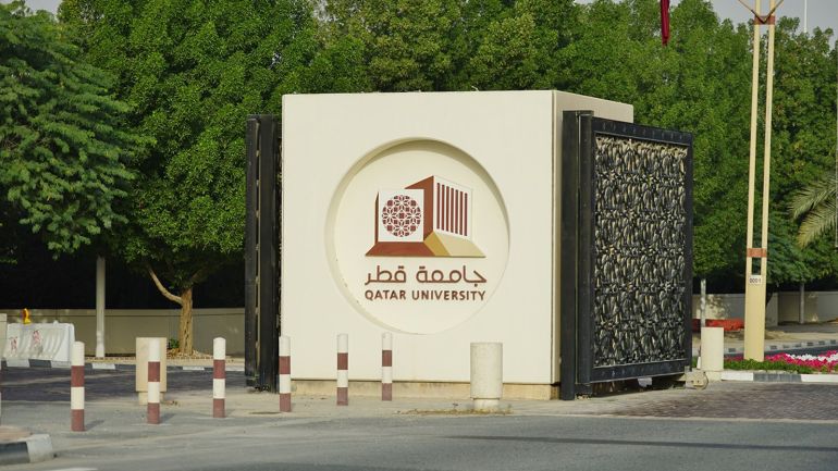 كلية الصيدلة بجامعة قطر وظفت تقنيات تحاكي واقع المختبرات (جامعة قطر)