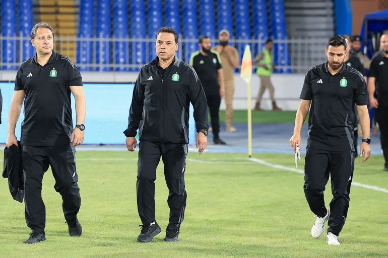 حسام البدري(وسط) يقود طاقم تدريب الأهلي طرابلس الليبي ـ مواقع التواصل