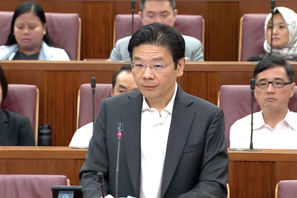 رئيس وزراء سنغافورة ينصح النواب بأن يكونوا فوق الشبهات