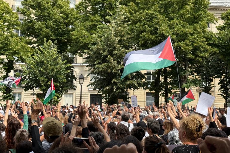 تجمع أمهات من أجل أطفال فلسطين ينظم مظاهرة في باريس للتنديد بالإبادة الجماعية المستمرة في غزة